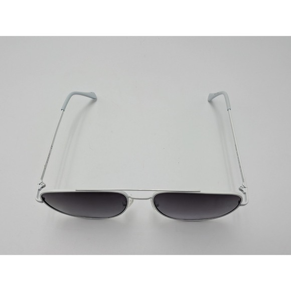 GUESS Pilot Designer Sunglasses White Frame Gradient Smoke Grey - Picture 2 of 5